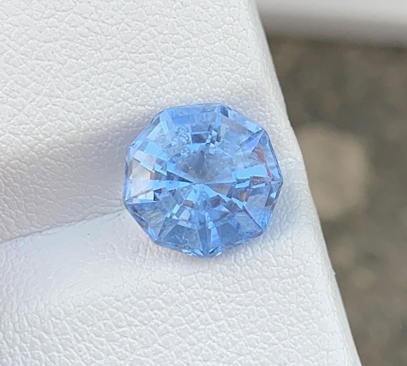 Santa Maria Aquamarine Gemstone: 3.73 CT Fancy Cut Beryl - 12