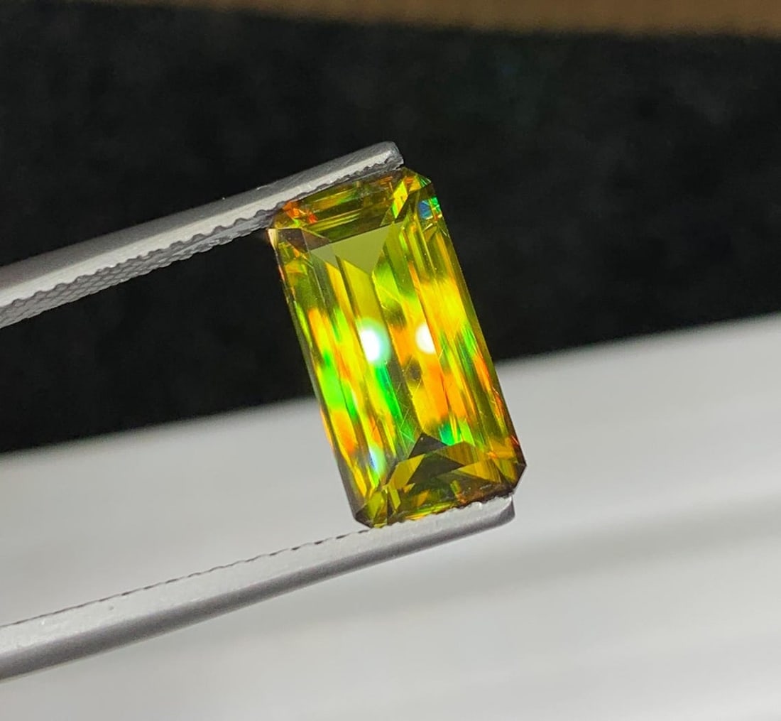 Natural Lustrous Sphene Gemstone: Multi Color Emerald Cut, 4.46 Carat - 7