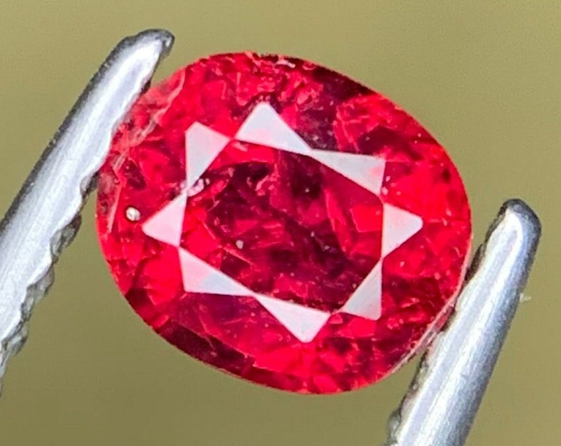 Pinkish Red Ruby: 0.5 Carat Oval Cut Mozambique Gemstone: Title: Pinkish Red Ruby: 0.5 Carat Oval Cut Mozambique Gemstone Description: Supplies for making crafts Materials: Gemstone: Ruby Carat weight: 0.65 Gemology : Gems Type : Ruby Dimensions : 5.2*5*3.2