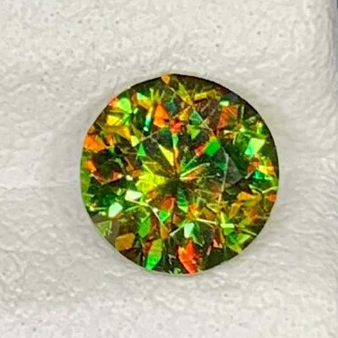 Green Chrome Sphene Gemstone: Round Cut Titanite, June Birthstone: Title: Green Chrome Sphene Gemstone: Round Cut Titanite, June BirthstoneDescription: Supplies for making crafts Materials: Gemstone: Sphene Natural Chrome Sphene