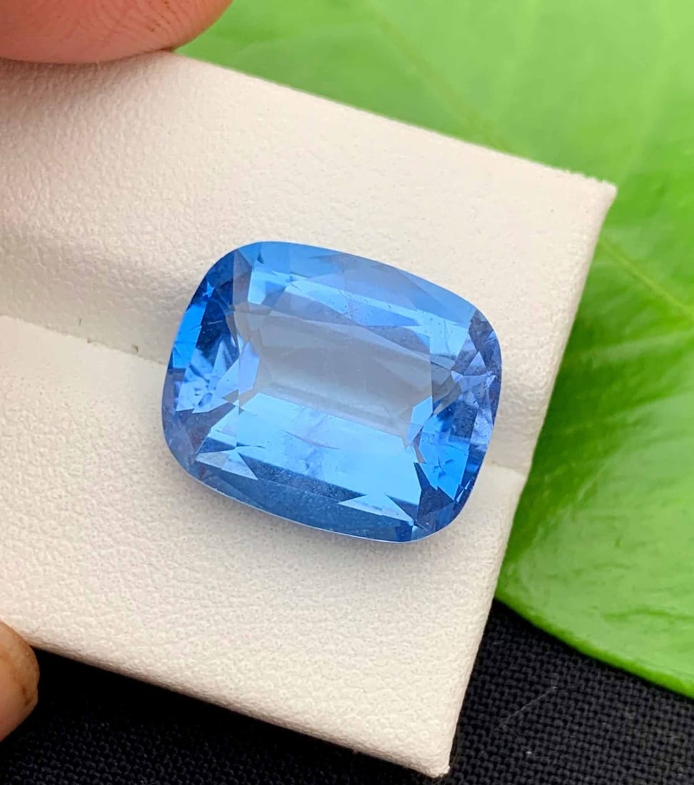 Santa Maria Aquamarine Gemstone: 13.15 Carat Emerald Cut Beryl - 4