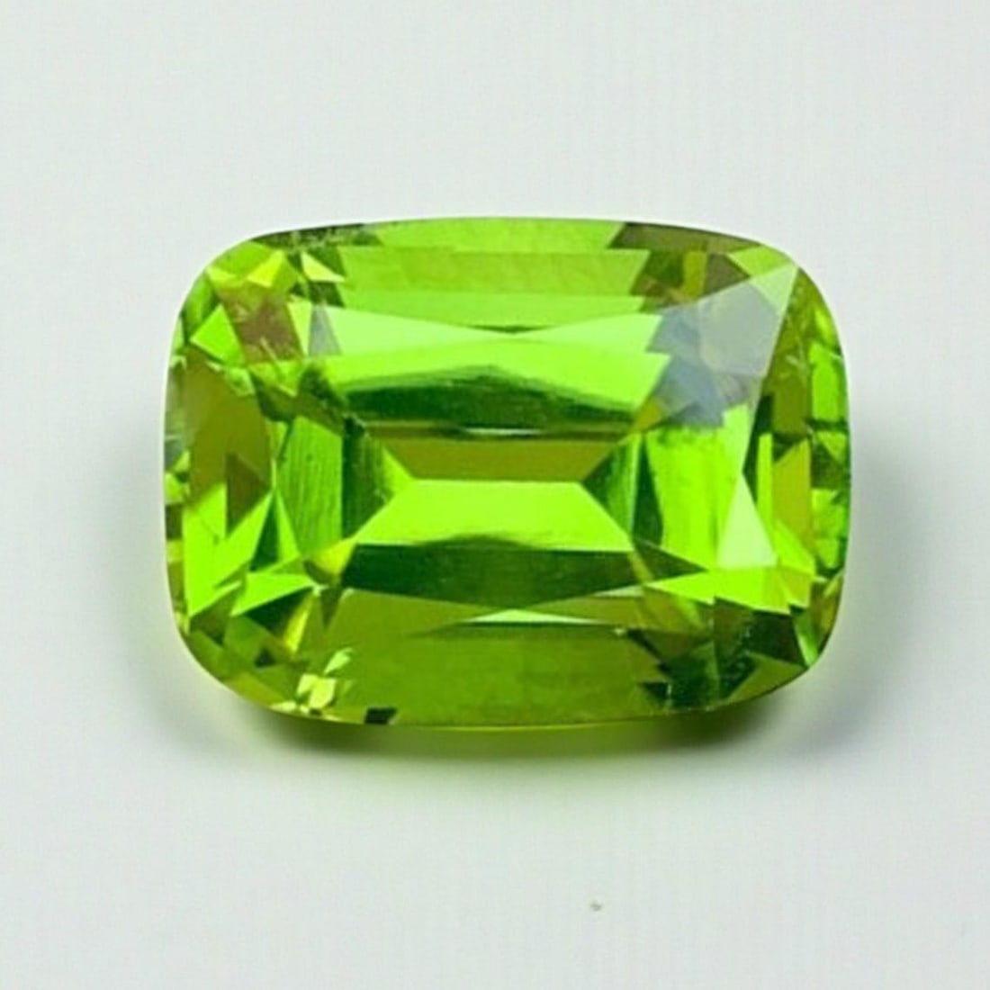 Cushion Cut Peridot Gemstone: Natural August Birthstone (4.68 carats) (1 of 11)