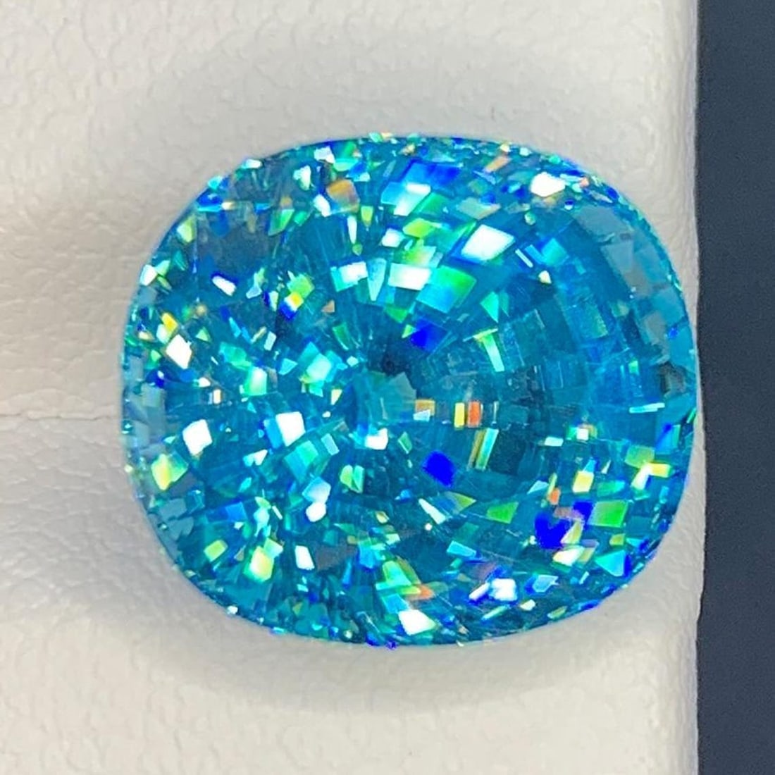 Cambodian Blue Zircon Gemstone : 13.93 CT Cushion Cut: Title: Cambodian Blue Zircon Gemstone : 13.93 CT Cushion Cut Description: Supplies for making crafts Delivery from a small business in Pakistan Materials: Gemstone: Zircon <br