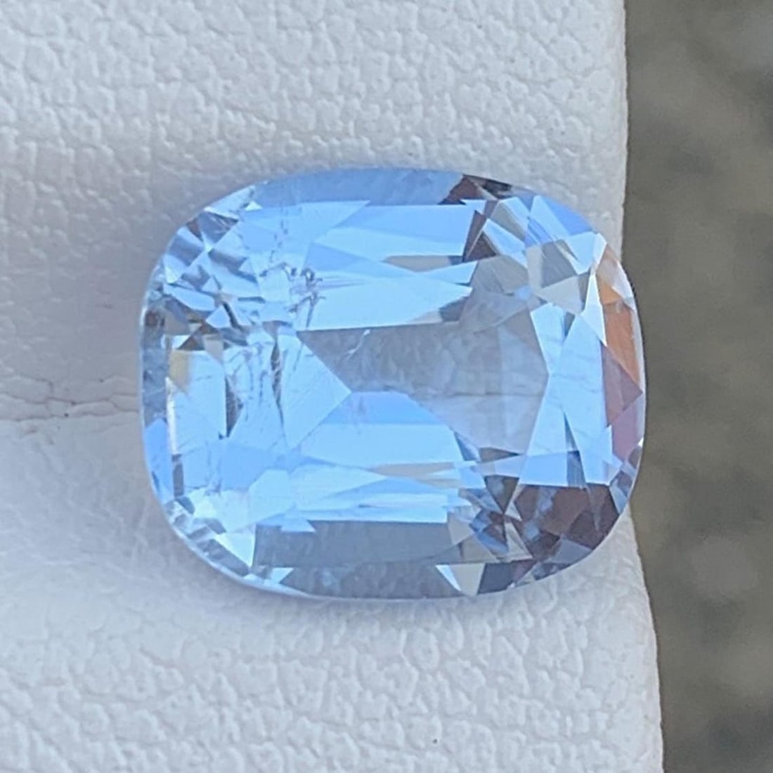 Santa Maria Aquamarine Gemstone: 3.60 CT Cushion Cut Beryl - 2