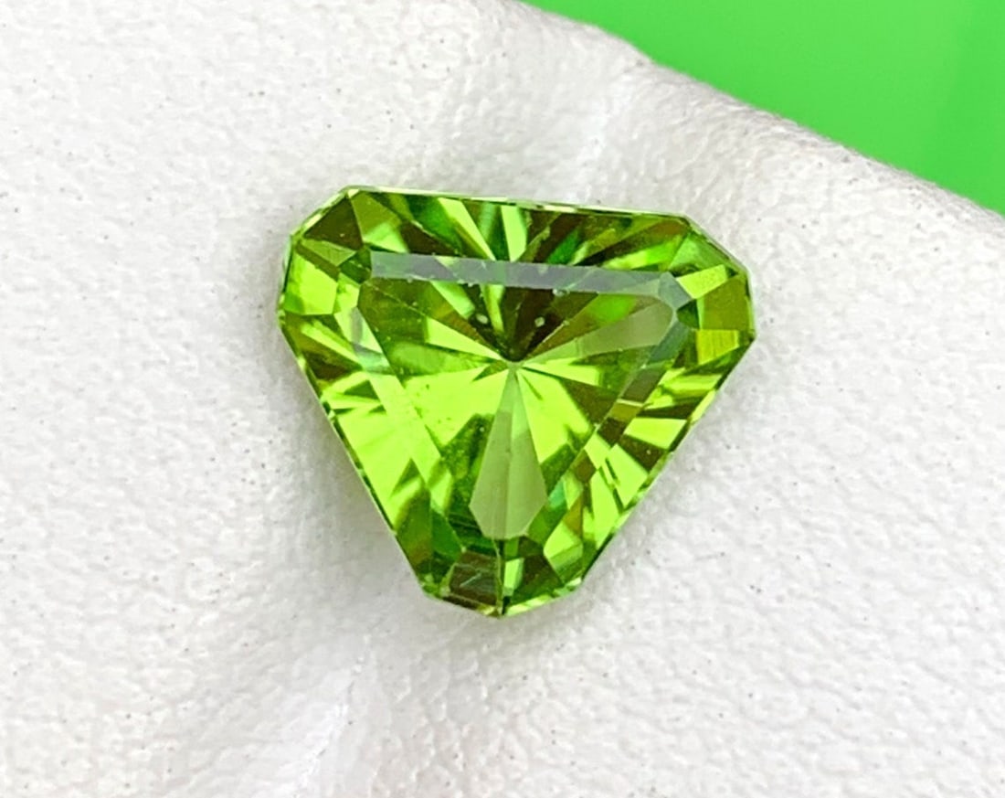 Natural Peridot Gemstone: 2.38 Carat Fancy Cut, August Birthstone - 3
