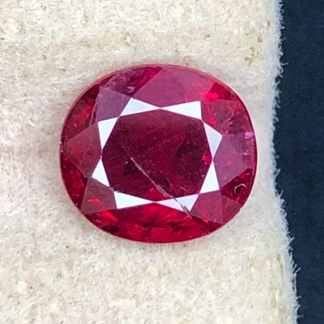 Natural No Heat Deep Red Mozambique Ruby Oval Cut Gemstone For Jewellery - 1.50 Carat: Title: Natural No Heat Deep Red Mozambique Ruby Oval Cut Gemstone For Jewellery - 1.50 Carat Description: Supplies for making crafts Materials: Gemstone: Ruby Carat weight: 1.50 Ruby Details ↣ W
