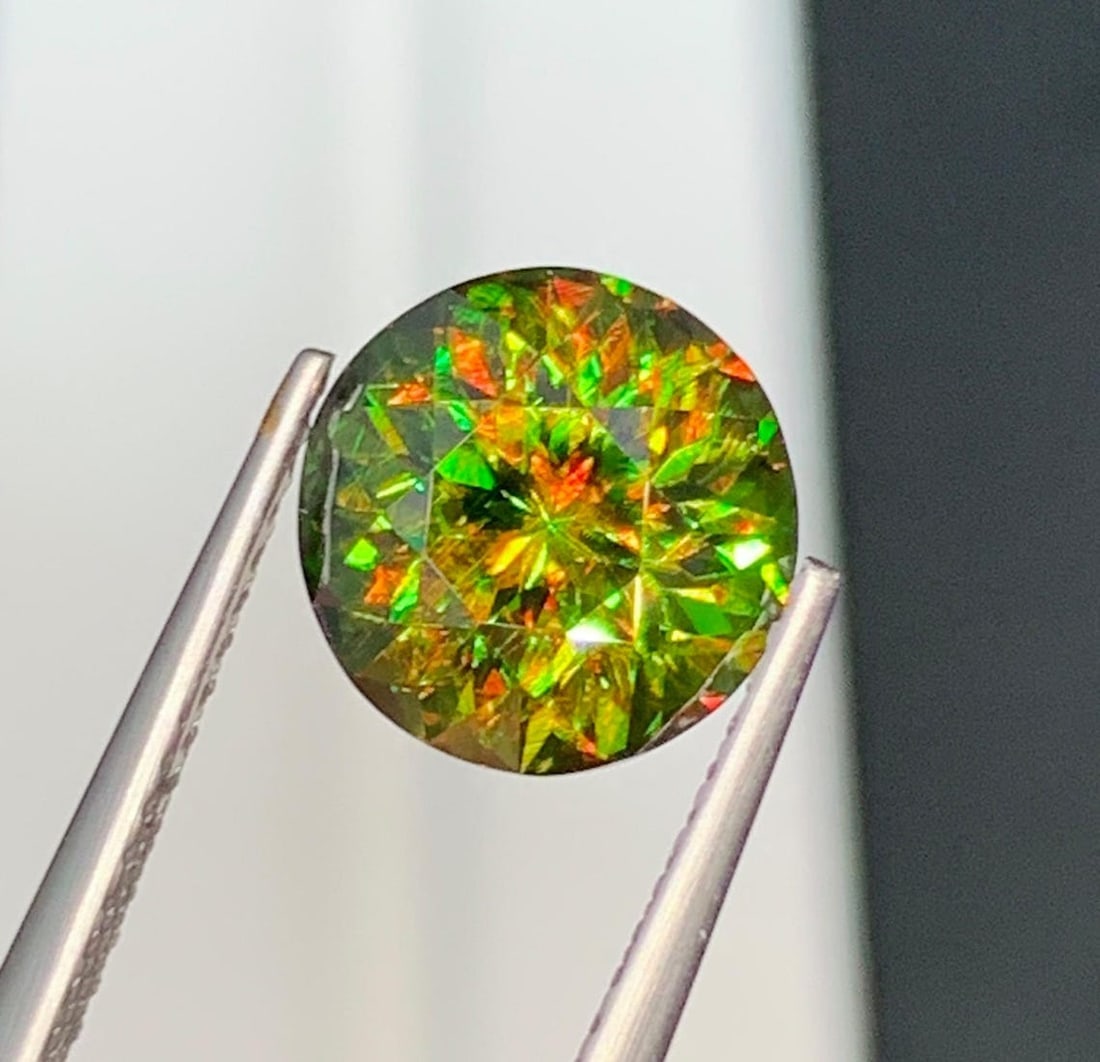 Natural Chrome Sphene Titanite Gemstone: 3.10 Carat Round Cut June Birthstone - 6