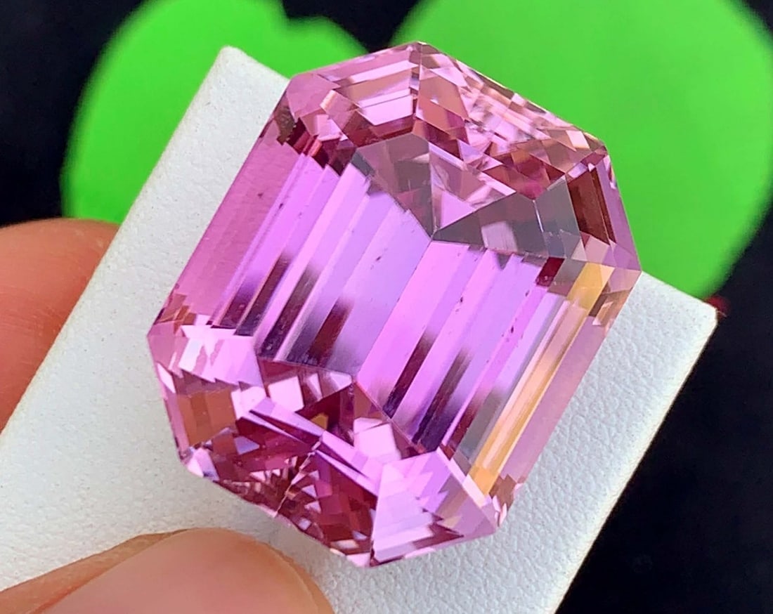 Natural Pink Kunzite Gemstone: 80.80 Carat Emerald Cut, November Birthstone: Title: Natural Pink Kunzite Gemstone: 80.80 Carat Emerald Cut, November Birthstone Description: Supplies for making crafts Materials: Gemstone: Kunzite Carat weight: 80.80 <br
