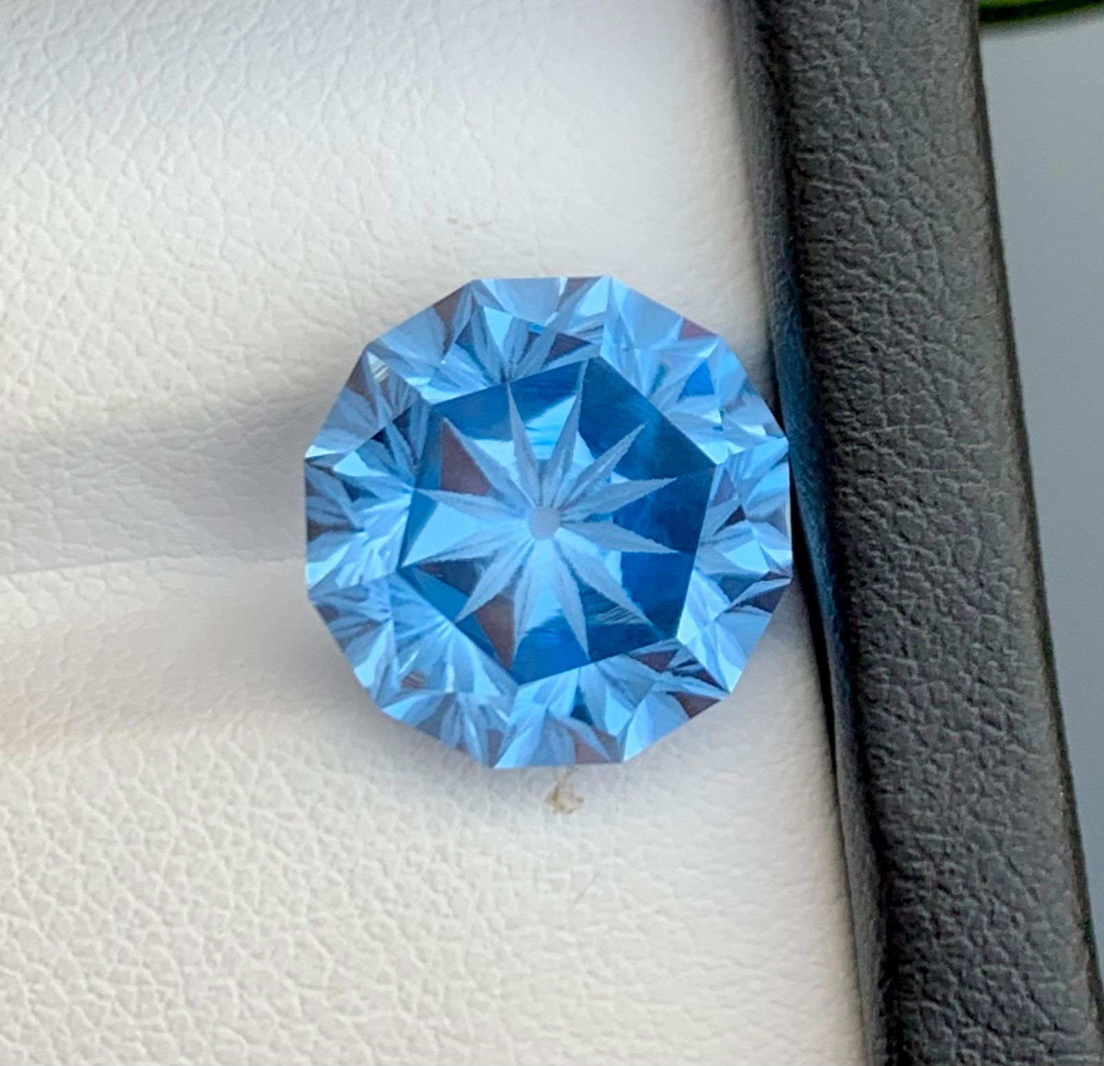 Swiss Blue Topaz Gemstone: 10.80 Carat Flower Cut Loose Stone - 10