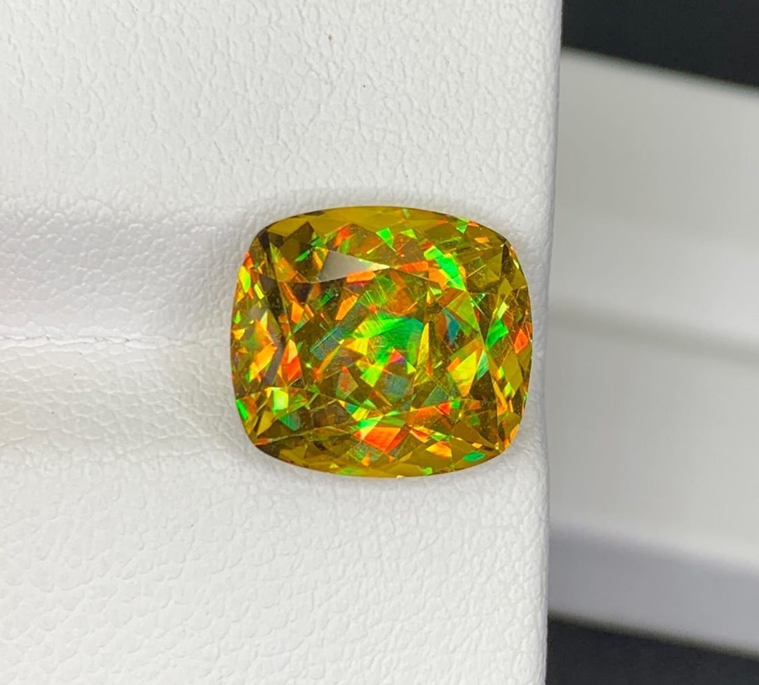 Lustrous Sphene Titanite Fancy Cushion Gemstone: 8.48 Carat Multi Color Titanite, June Birthstone - 3