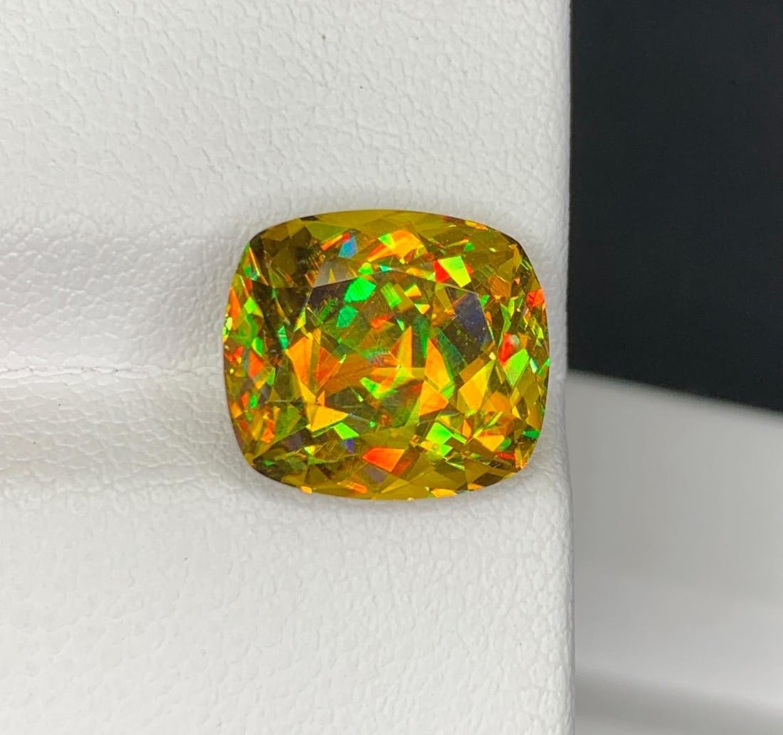 Lustrous Sphene Titanite Fancy Cushion Gemstone: 8.48 Carat Multi Color Titanite, June Birthstone - 4