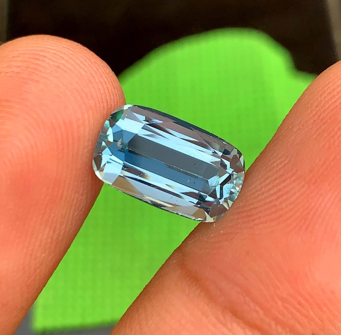 Natural Aquamarine Gemstone: 4.80 Carat Cushion Cut, Pakistan - 8