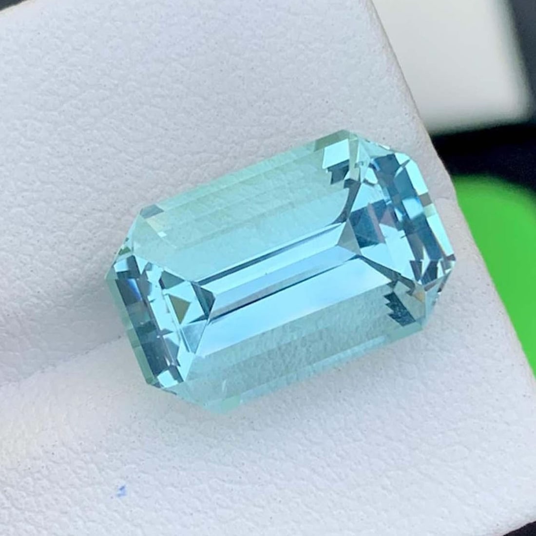 Emerald Cut Aquamarine Gemstone: 8.20 Carats, March Birthstone: Title: Emerald Cut Aquamarine Gemstone: 8.20 Carats, March BirthstoneDescription: Supplies for making crafts Materials: Gemstone: Aquamarine Natural Aquamarine Gemstone,