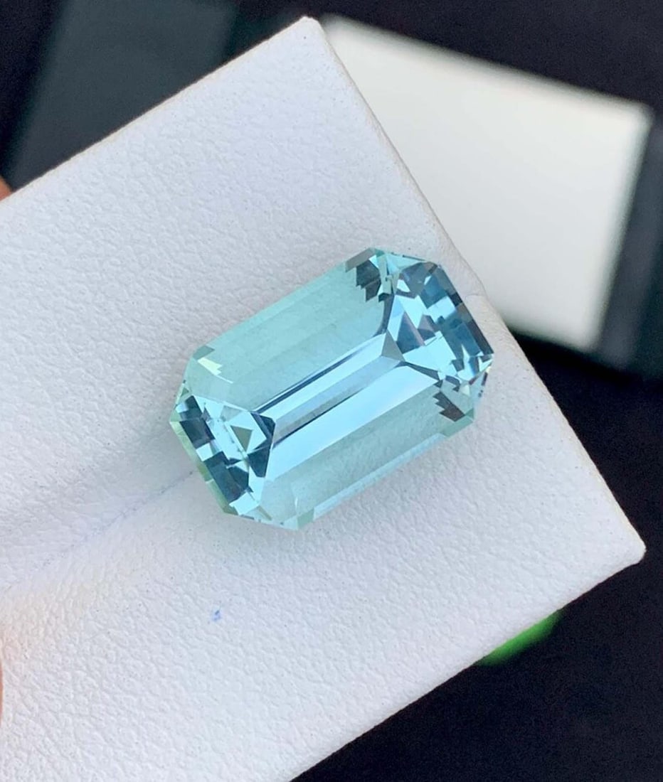 Emerald Cut Aquamarine Gemstone: 8.20 Carats, March Birthstone - 6
