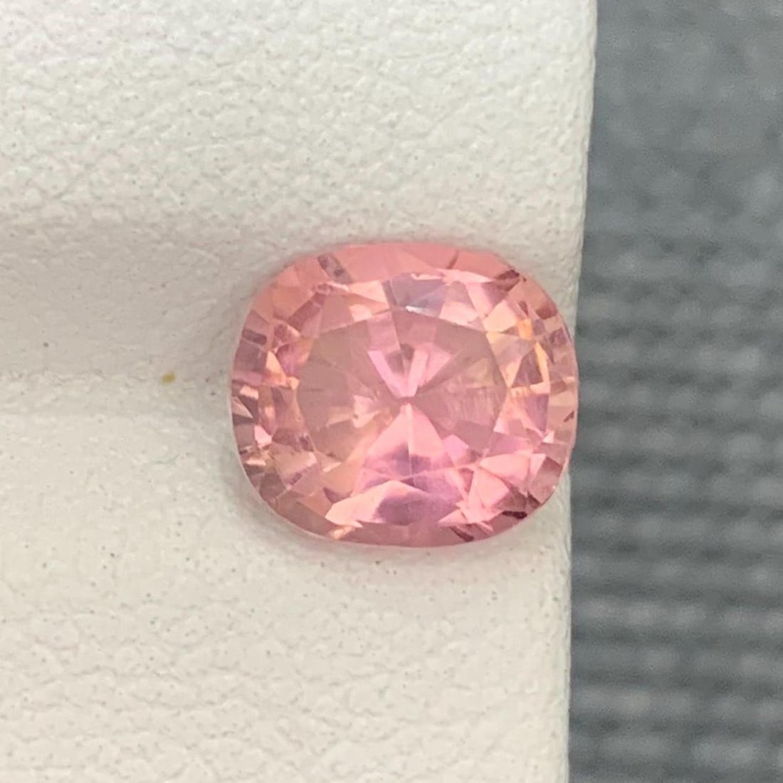 Pale Pink Tourmaline Gem, Faceted Oval Cut, 2.13 Carats (8.5 X 7.4 X 5.1 MM): Title: Pale Pink Tourmaline Gem, Faceted Oval Cut, 2.13 Carats (8.5 X 7.4 X 5.1 MM) Description: Supplies for making crafts Materials: Gemstone: Tourmaline Carat weight: 2 Gemology: • Weight : 2