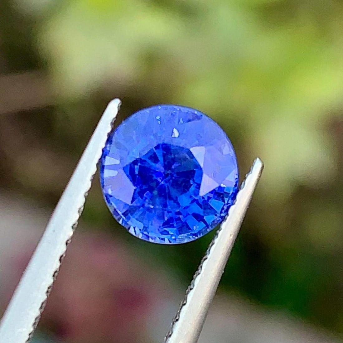 1.95 Carat Heated Royal Blue Sapphire Round Cut | Gemstone From Sri Lankan: Title: 1.95 Carat Heated Royal Blue Sapphire Round Cut | Gemstone From Sri Lankan Description: Supplies for making crafts Materials: Gemstone: Sapphire Carat weight: 1.950 The sapphire has been skillf
