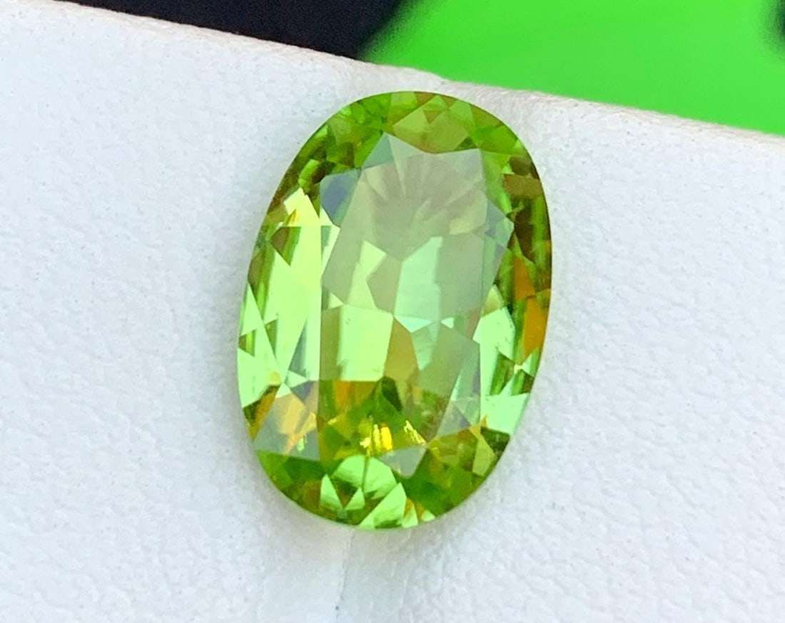 Natural Peridot Gemstone: 5.60 Carat Oval Cut, August Birthstone - 2