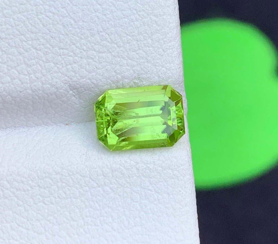 Emerald Cut Peridot Gemstone: Natural August Birthstone (1.47 Carats) - 6