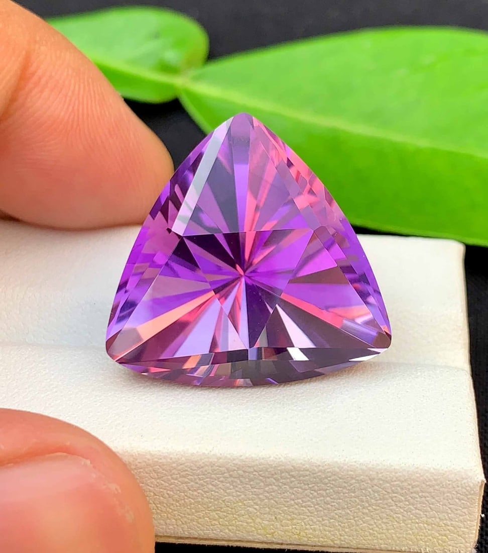 Blader Trillion Cut Amethyst Gemstone: 37.05 Carats, February Birthstone - 2