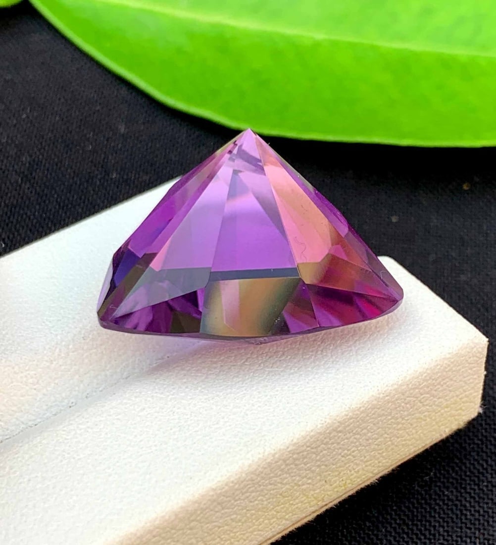 Blader Trillion Cut Amethyst Gemstone: 37.05 Carats, February Birthstone - 7