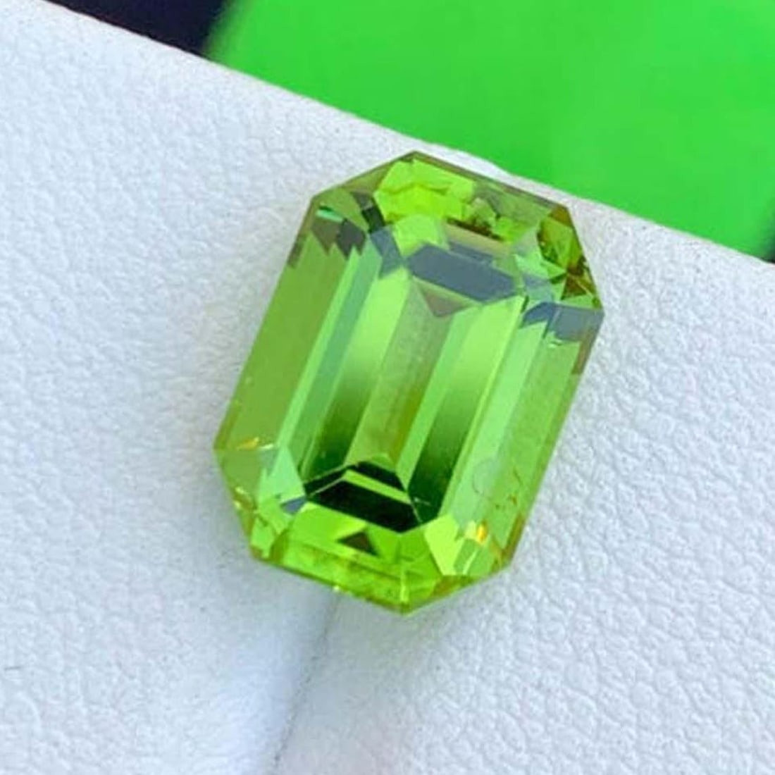 Natural Peridot Gemstones, Top Color Emerald Cut Peridot Loose Gemstone From Pakistan, August: Title: Natural Peridot Gemstones, Top Color Emerald Cut Peridot Loose Gemstone From Pakistan, August Birthstone Description: Supplies for making crafts Materials: Gemstone: Peridot <b