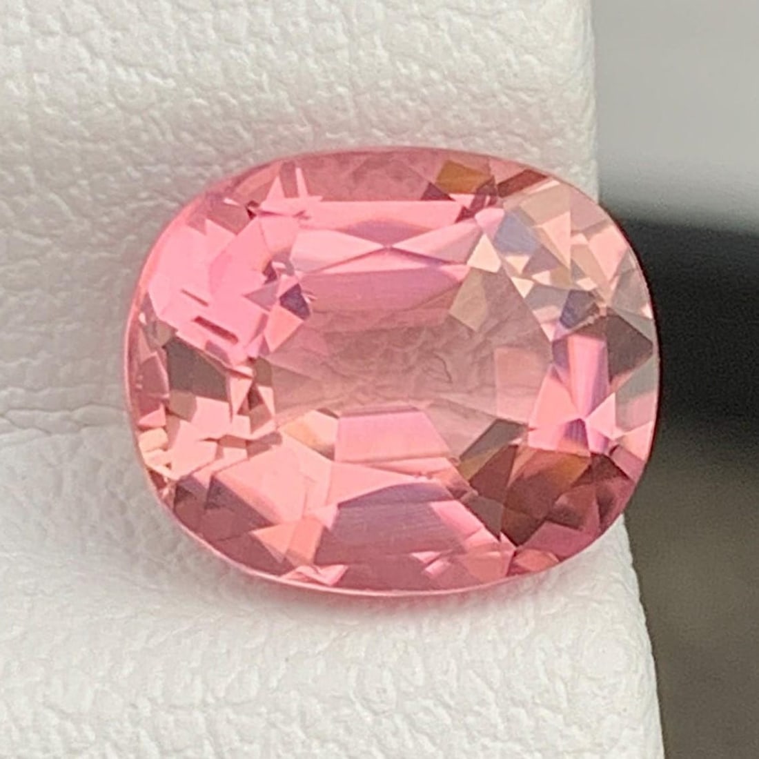 Lilac Pink Tourmaline Gemstone: Natural October Birthstone, Africa 2.75 CTs: Title: Lilac Pink Tourmaline Gemstone: Natural October Birthstone, Africa 2.75 CTs Description: Supplies for making crafts Materials: Gemstone: Tourmaline Lilac Pink To