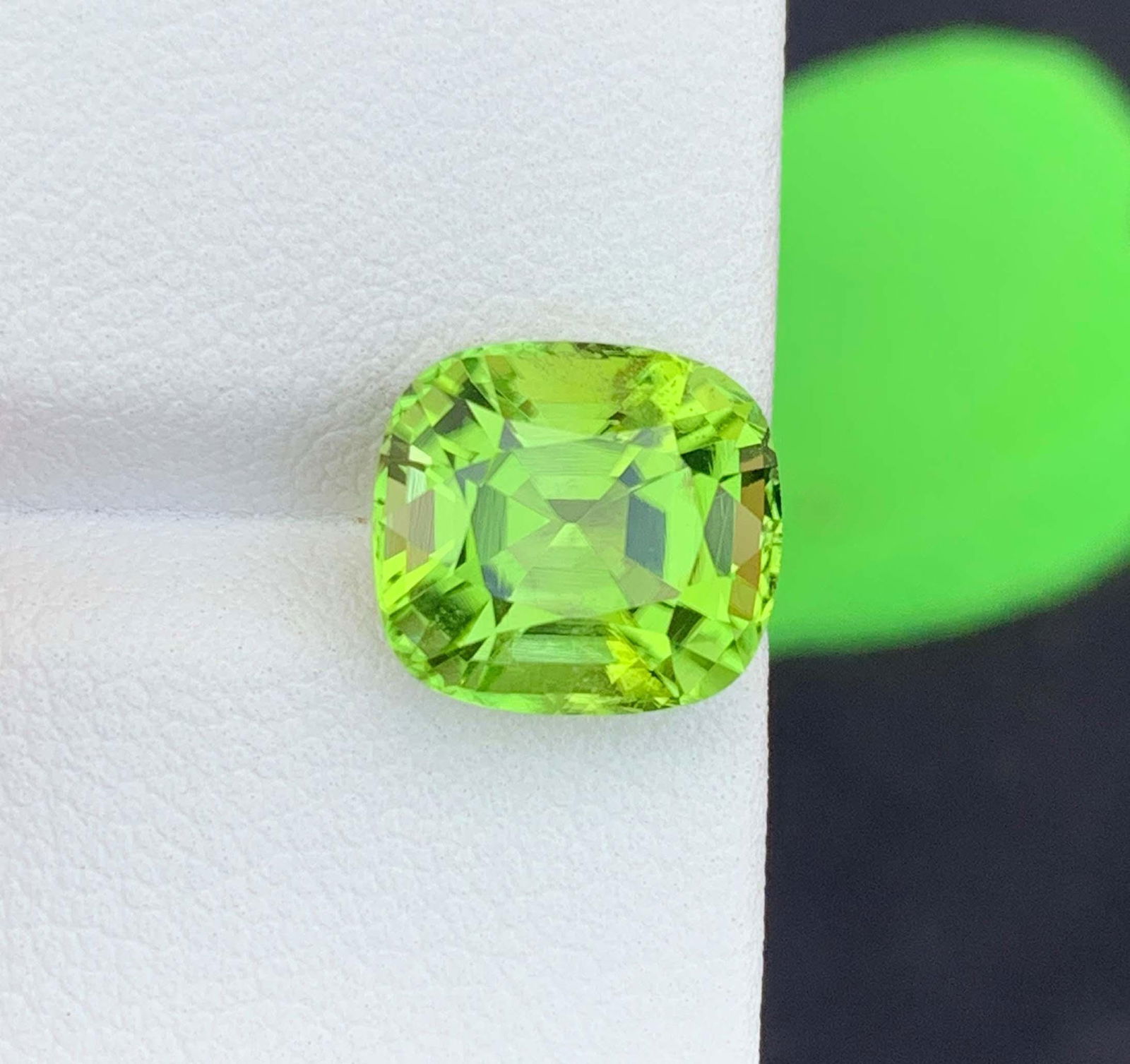 Natural Peridot Gemstone: Cushion Cut Loose Stone, August Birthstone (5.38 carats) - 11
