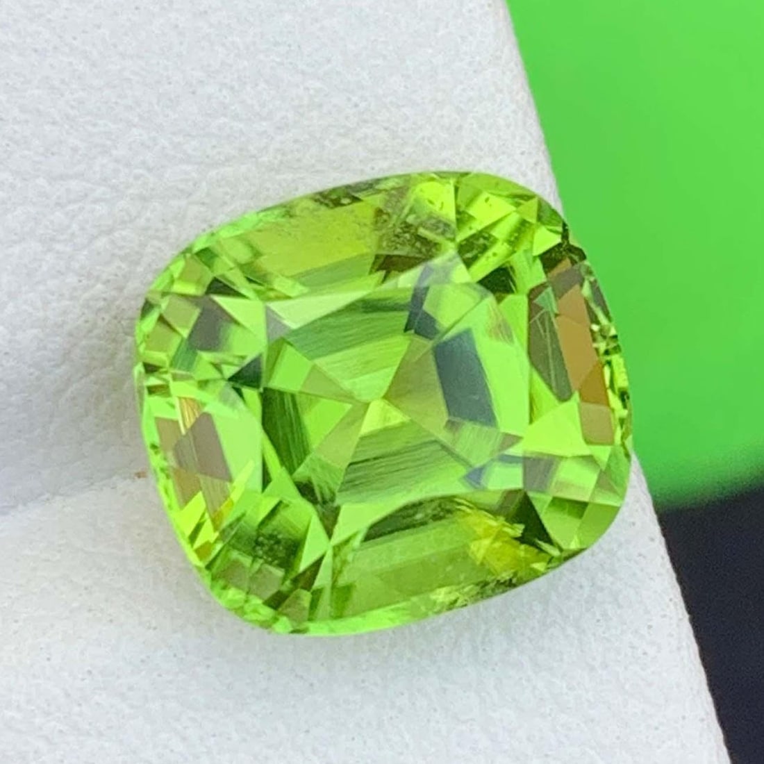 Natural Peridot Gemstone: Cushion Cut Loose Stone, August Birthstone (5.38 carats) - 2
