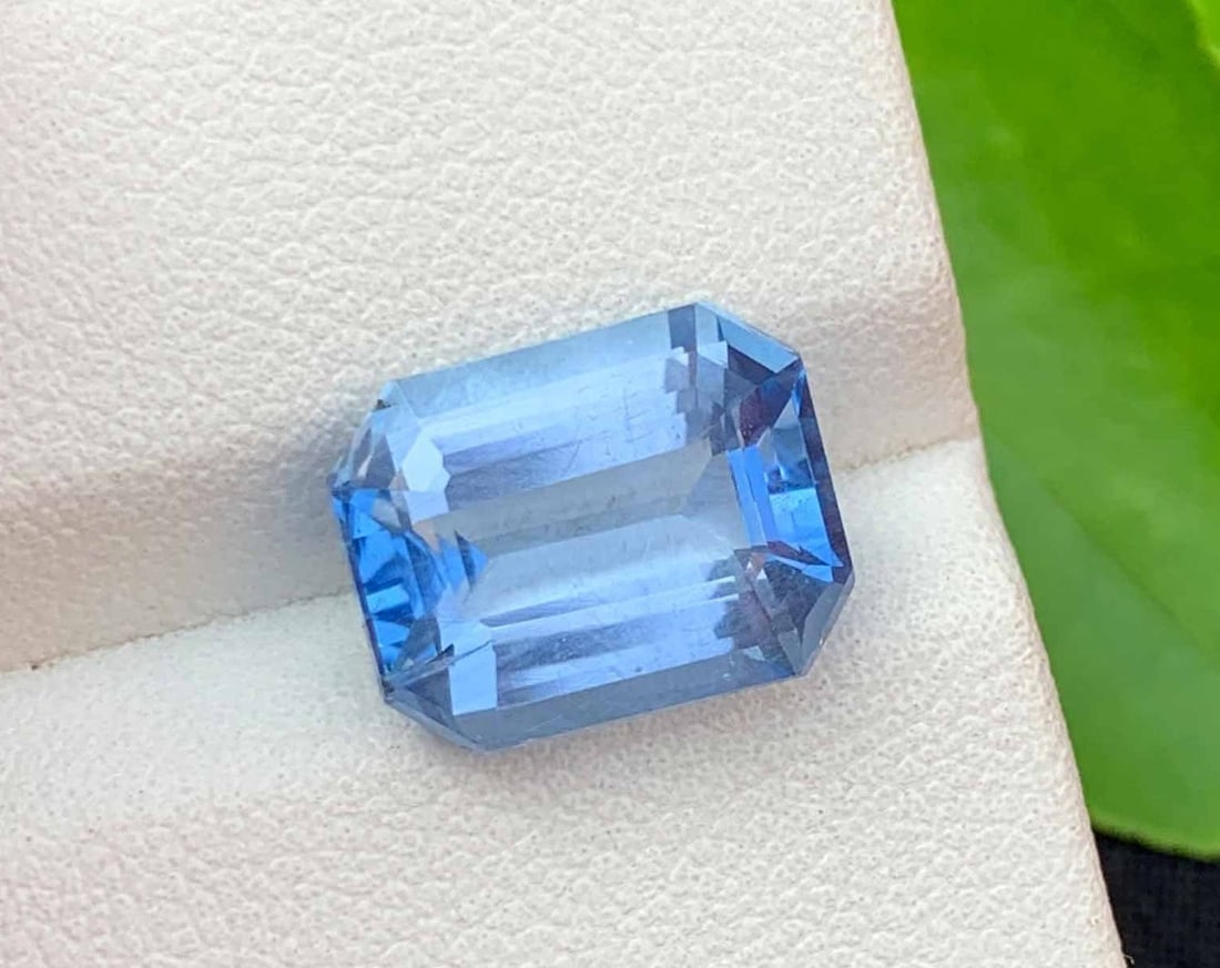 Santa Maria Aquamarine Gemstone: Emerald Cut Beryl, March Birthstone (5.10 Carats): Title: Santa Maria Aquamarine Gemstone: Emerald Cut Beryl, March Birthstone (5.10 Carats) Description: Supplies for making crafts Materials: Gemstone: Aquamarine Carat weight: 5.10