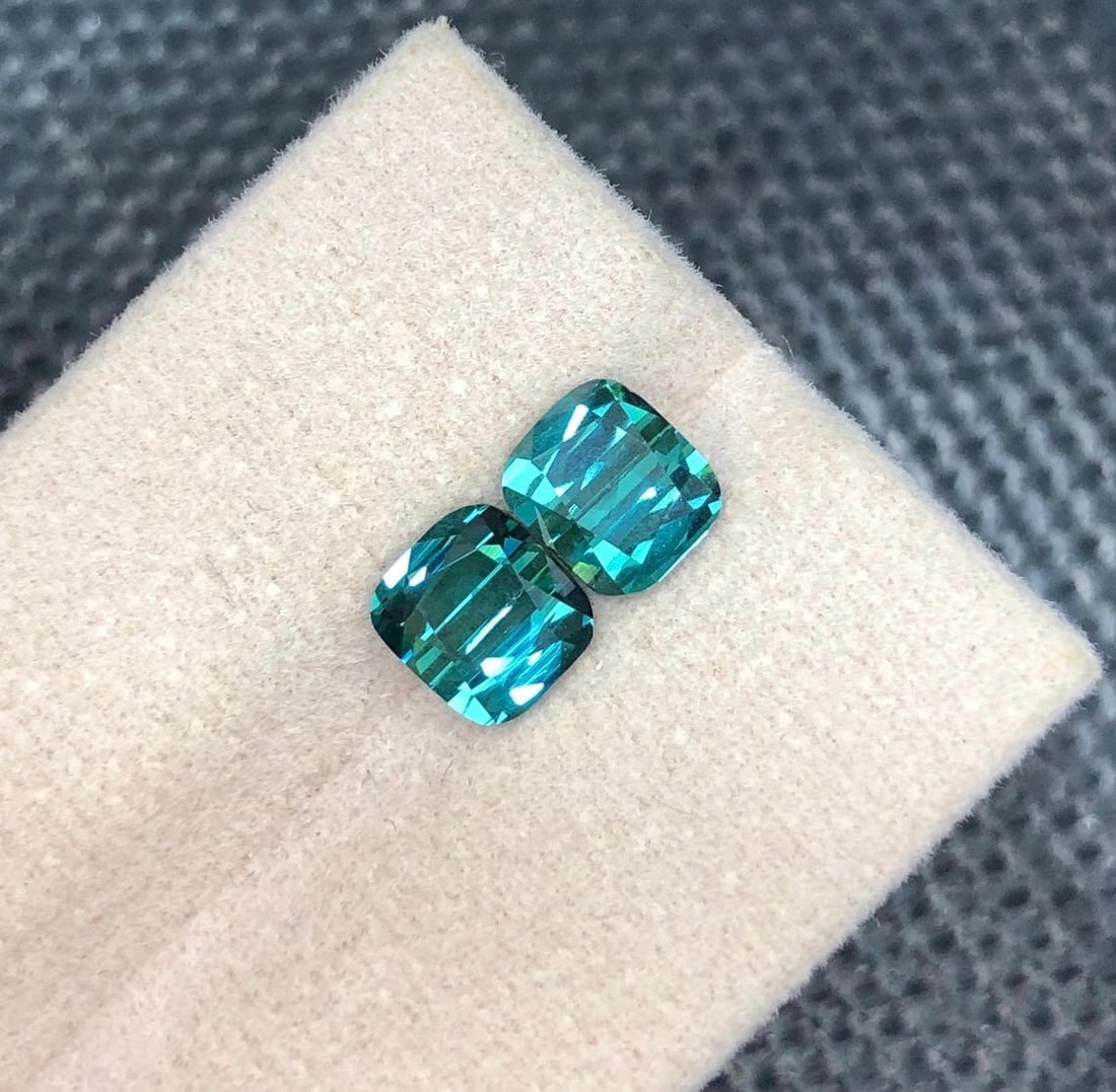 Bluish Green Tourmaline Gemstone: 3.10 Carat Cushion Cut Stone (1 of 9)