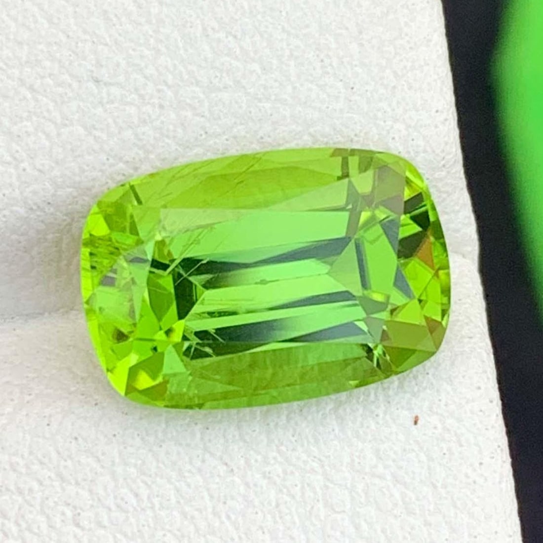 Cushion Cut Peridot Gemstone: Natural August Birthstone, Pakistan Origin (3.94 carats) - 2