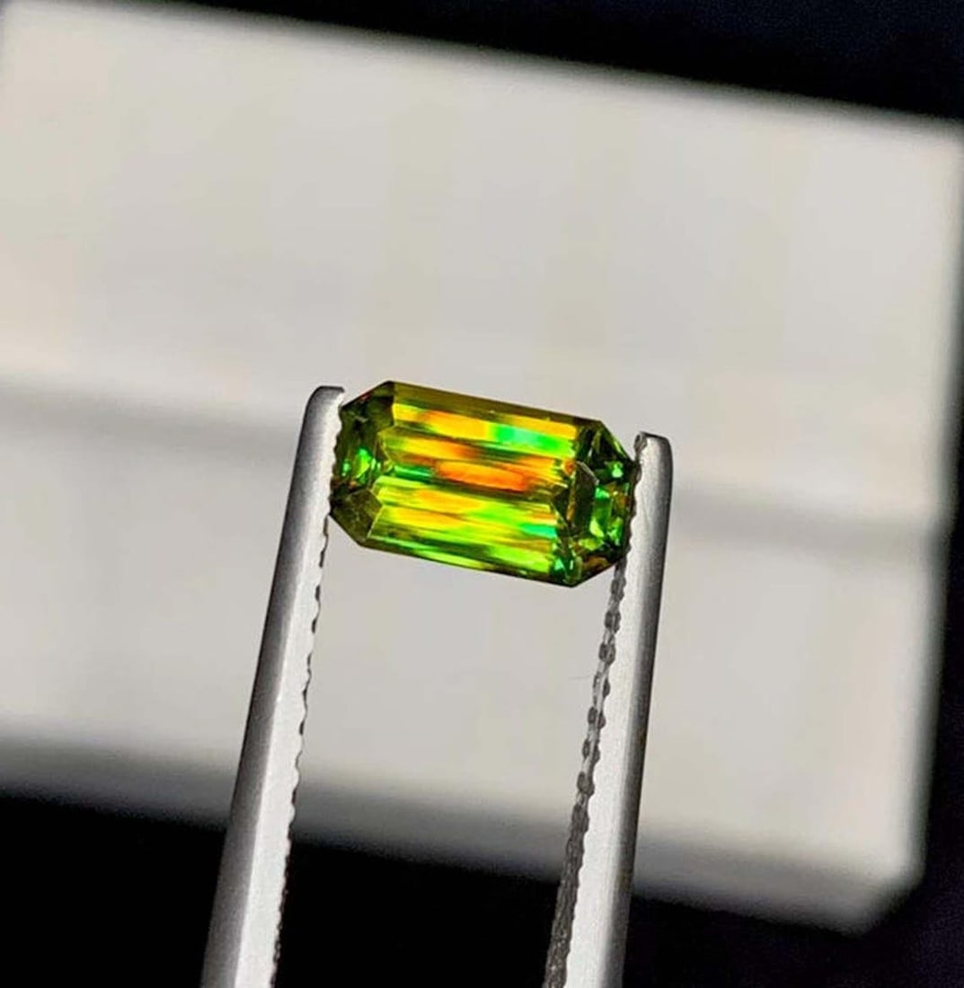 Green Sphene Gemstone: Natural Titanite Round Cut, June Birthstone - 8