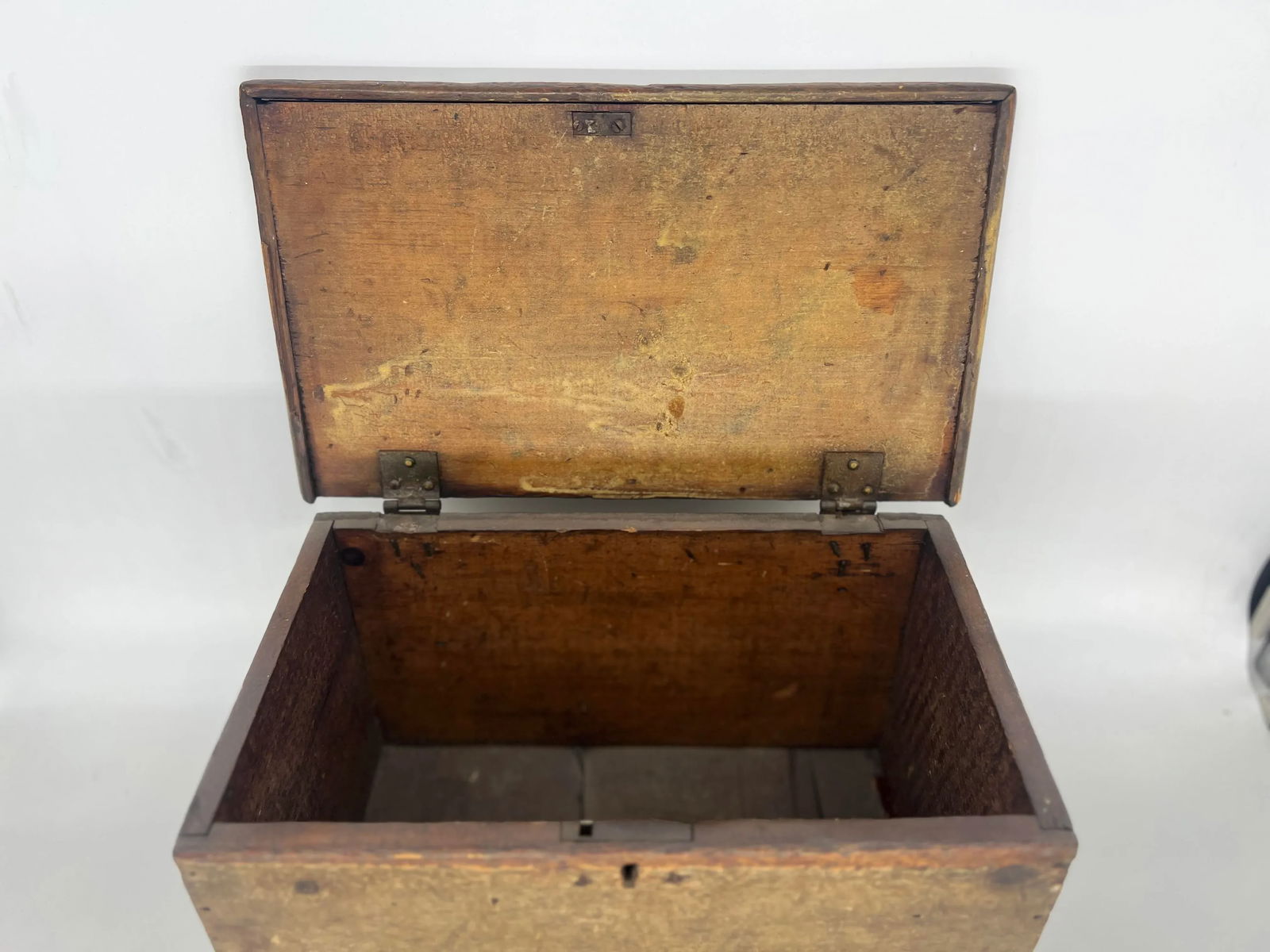 Antique Primitive American Paint Decorated Tool or Document Storage Box - 9