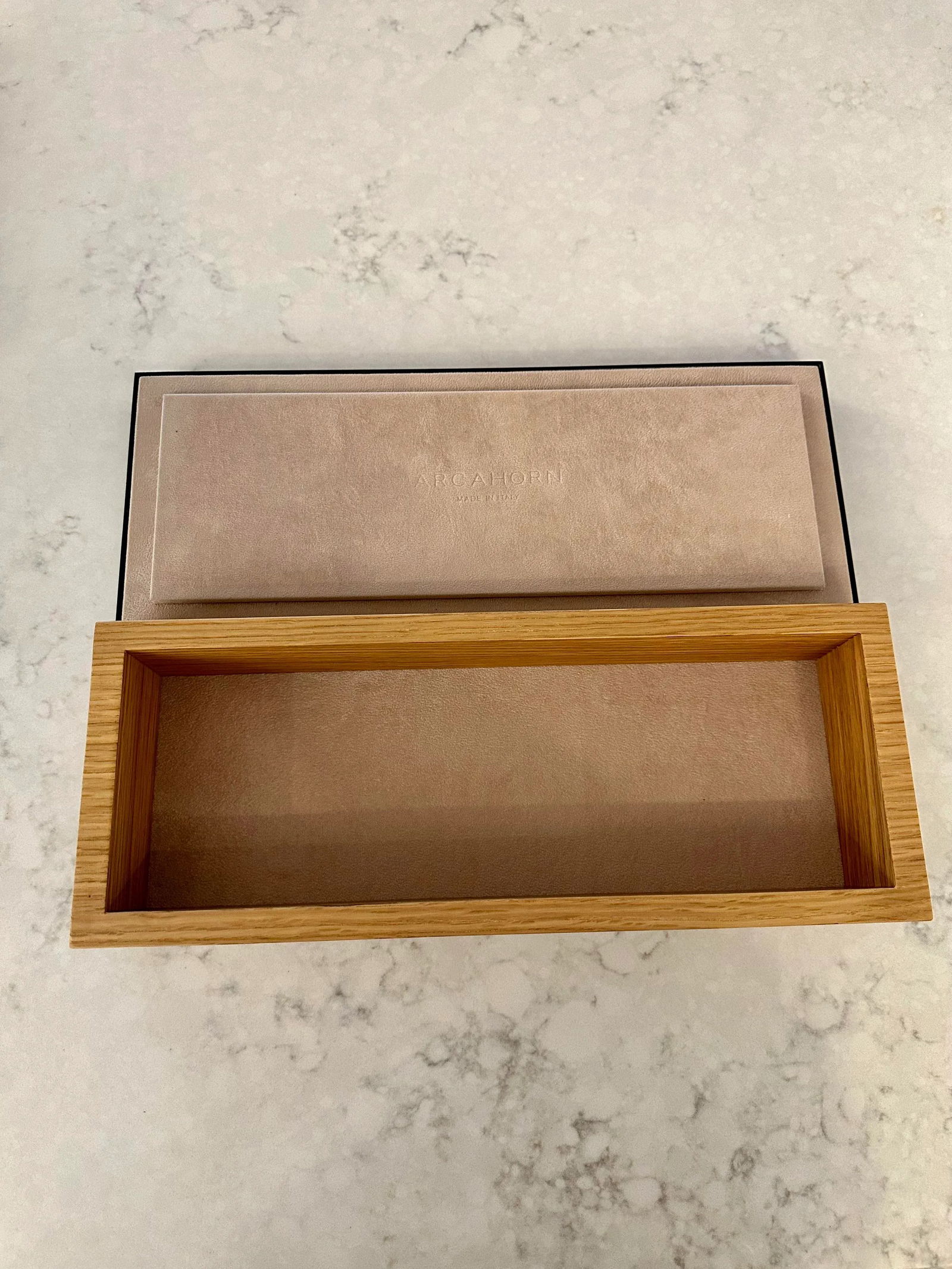 Arcahorn Oil Rubbed Bronze and Brass Oak Box With Lid, Made in Italy - 7