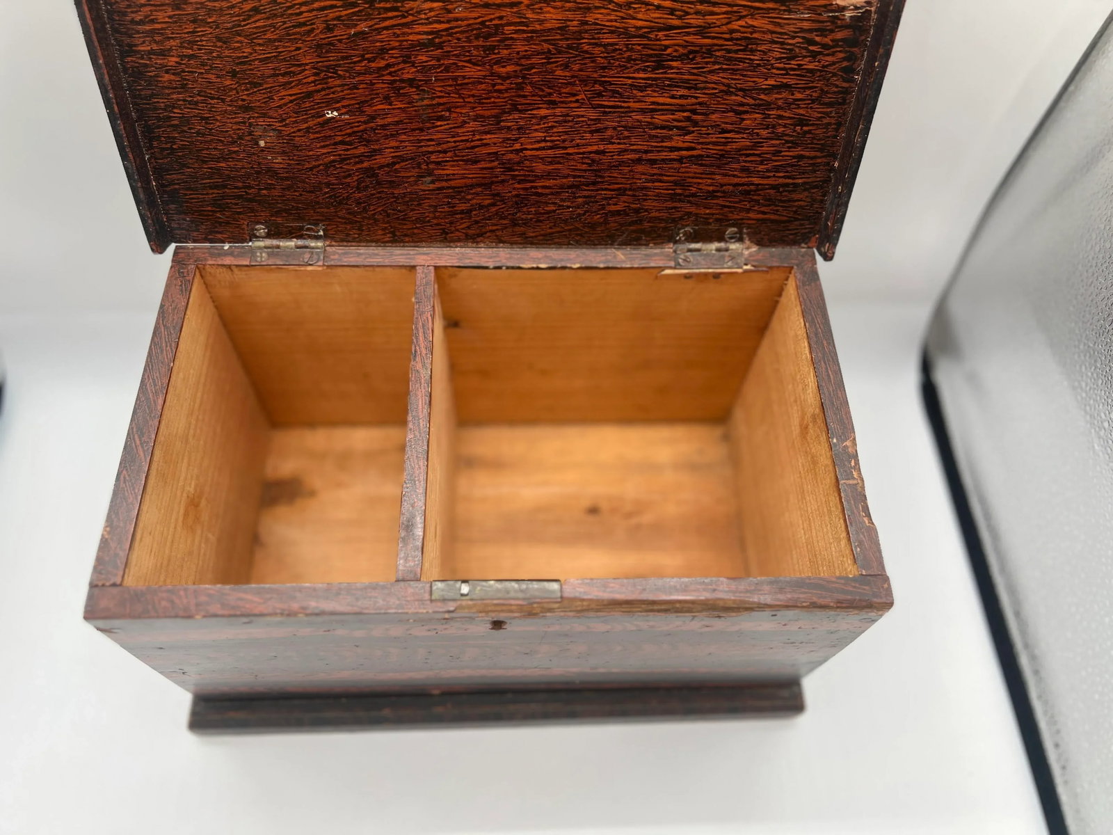 Spectacular American Grain Painted Strong Box, New England Circa 1800 - 10