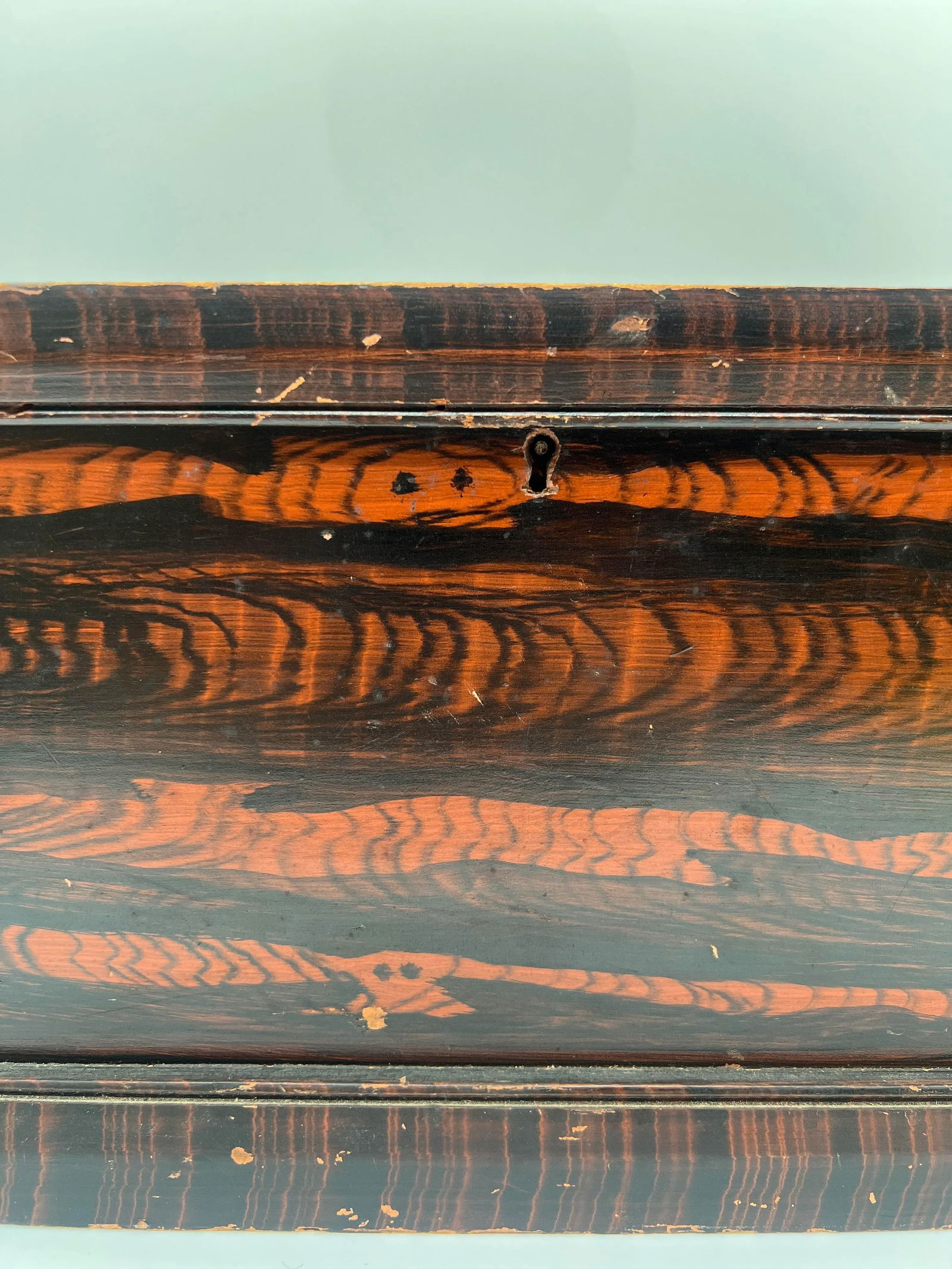 Spectacular American Grain Painted Strong Box, New England Circa 1800 - 5