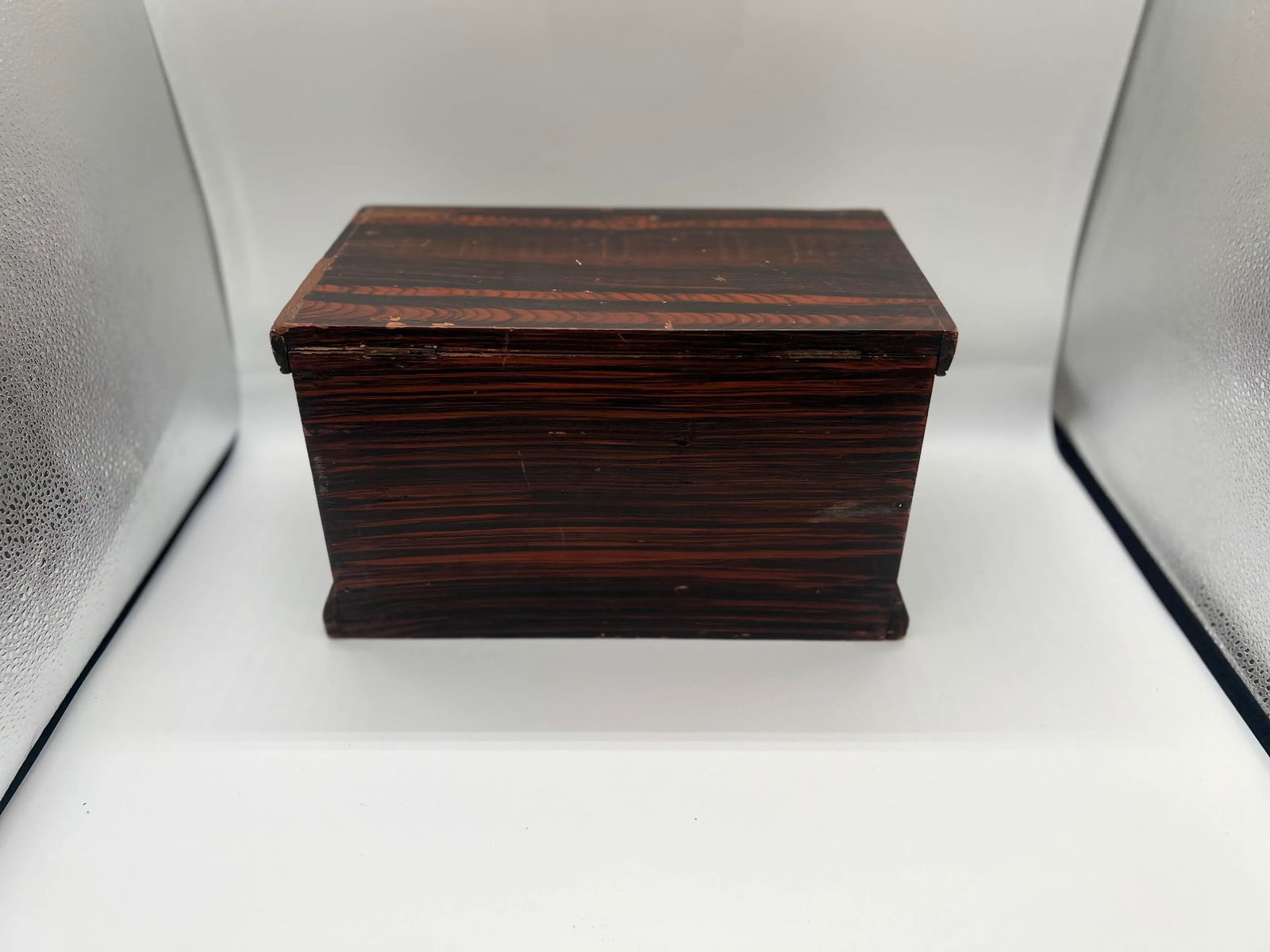 Spectacular American Grain Painted Strong Box, New England Circa 1800 - 6