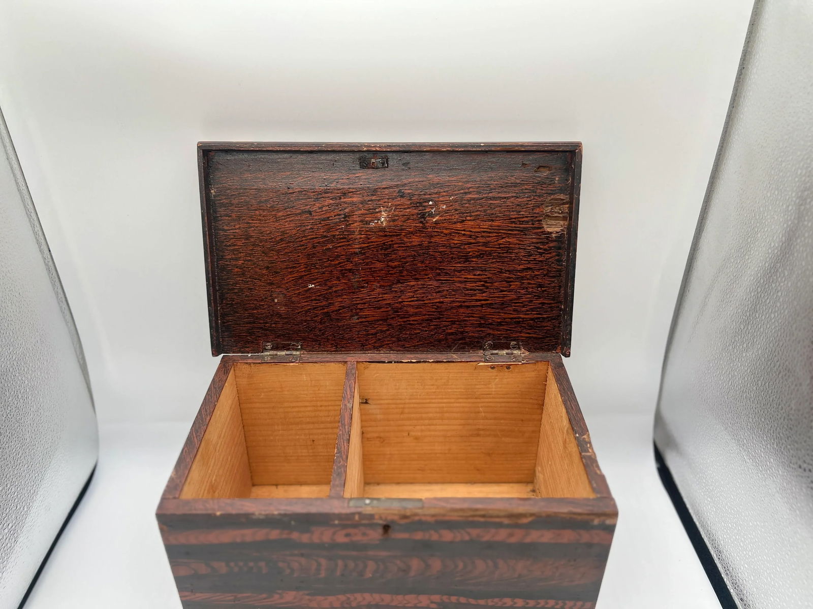 Spectacular American Grain Painted Strong Box, New England Circa 1800 - 8