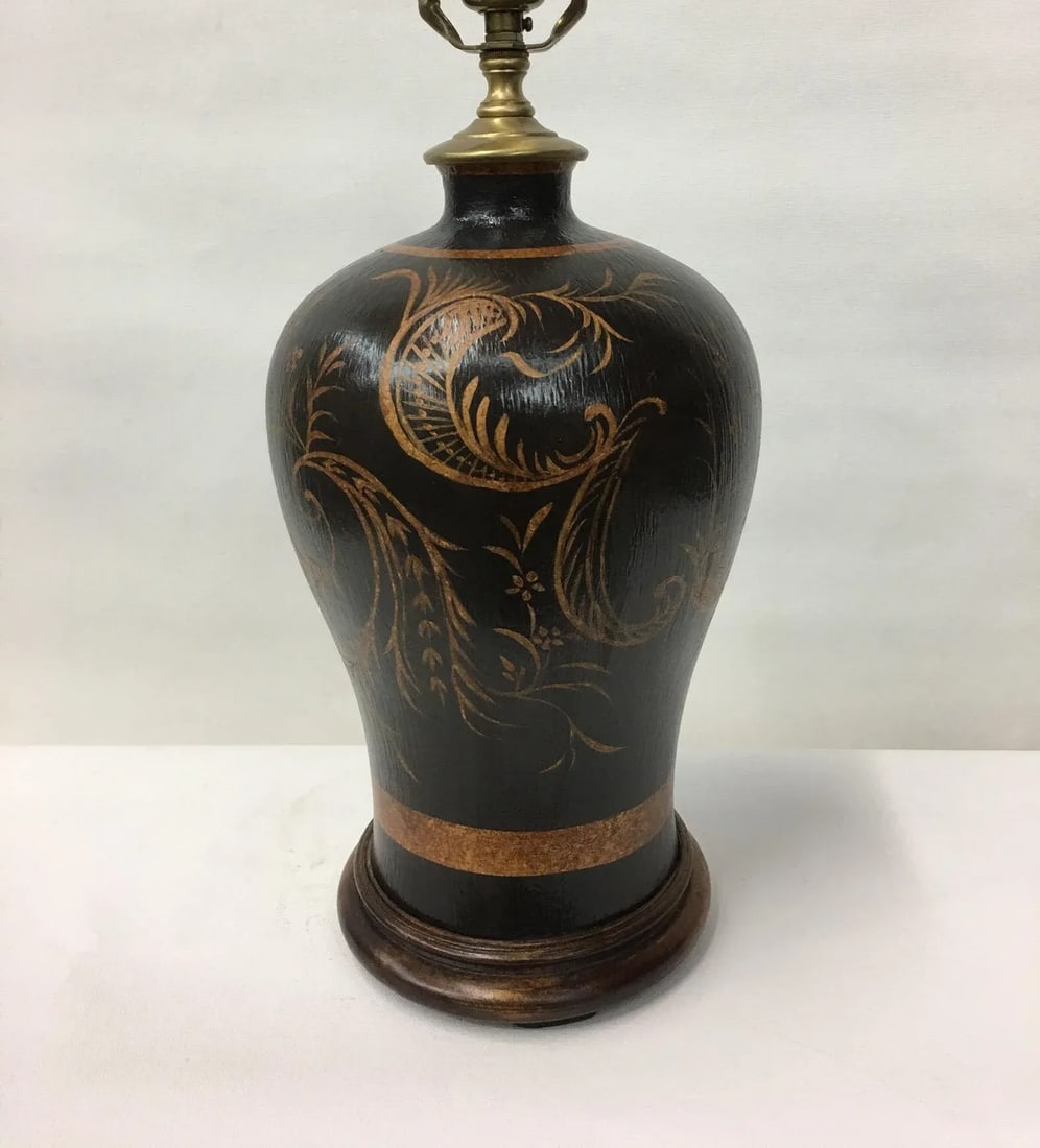 1960s English Traditional Hand Painted Porcelain Vase Table Lamp - 3