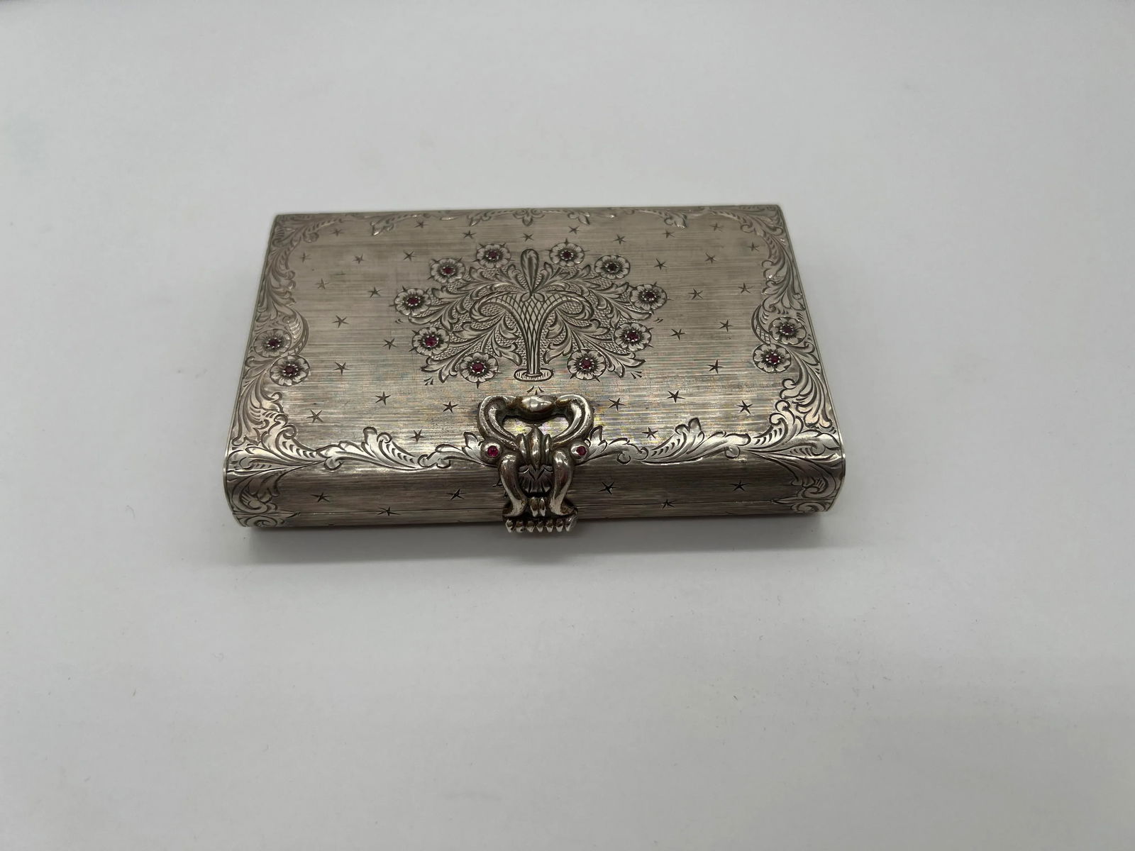 Antique Italian 800 Hand Chased Silver & Ruby Inset Minaudière Vanity Case - 2