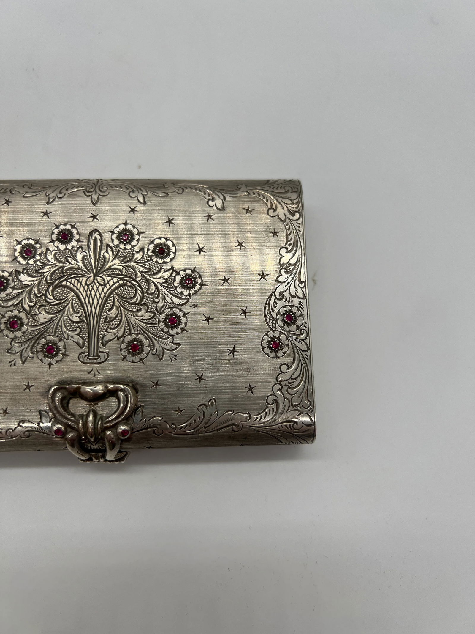 Antique Italian 800 Hand Chased Silver & Ruby Inset Minaudière Vanity Case - 6