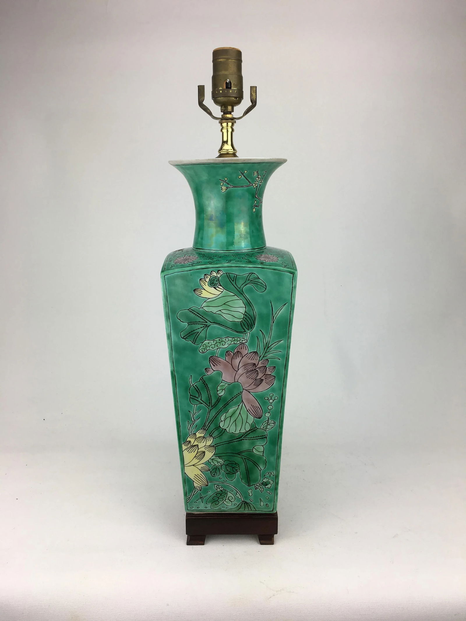 1970s Vintage Vase Lamp With Lotus Flowers - 3