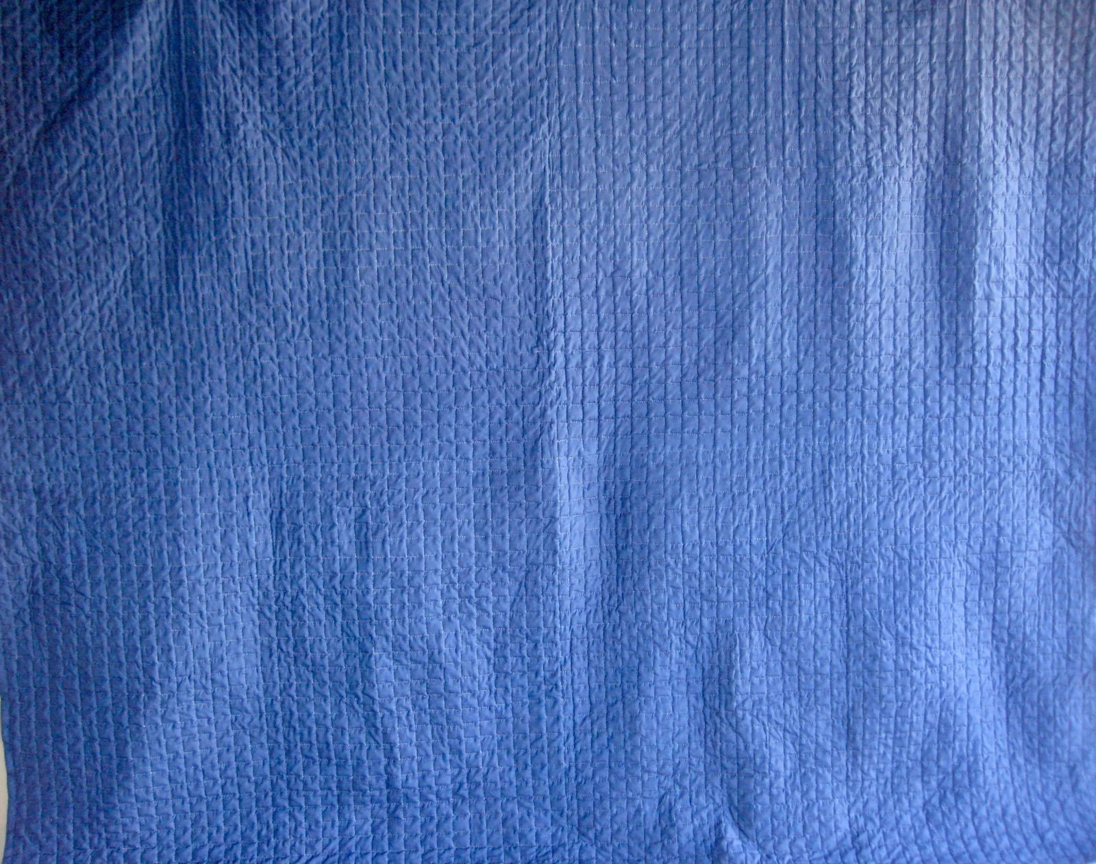 Large Diamond Shape Mid Century Amish Quilt - 8