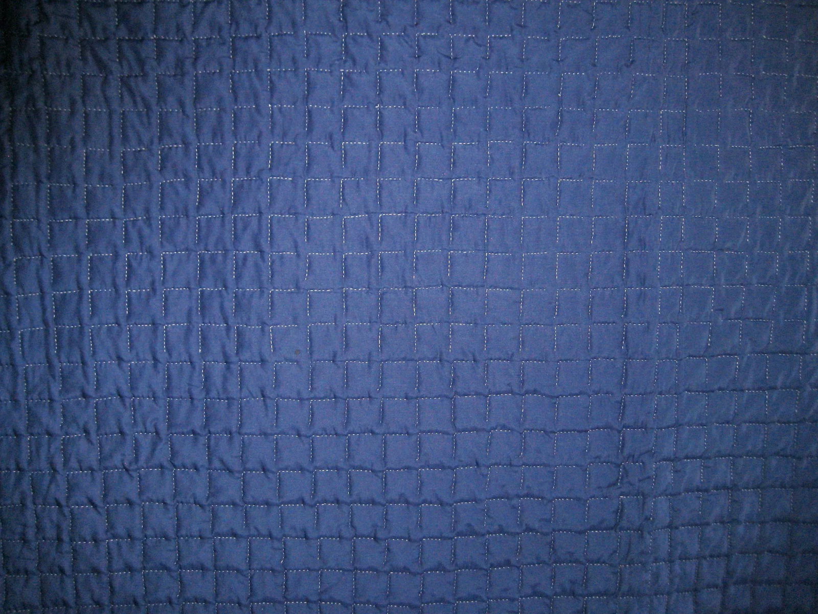 Large Diamond Shape Mid Century Amish Quilt - 9