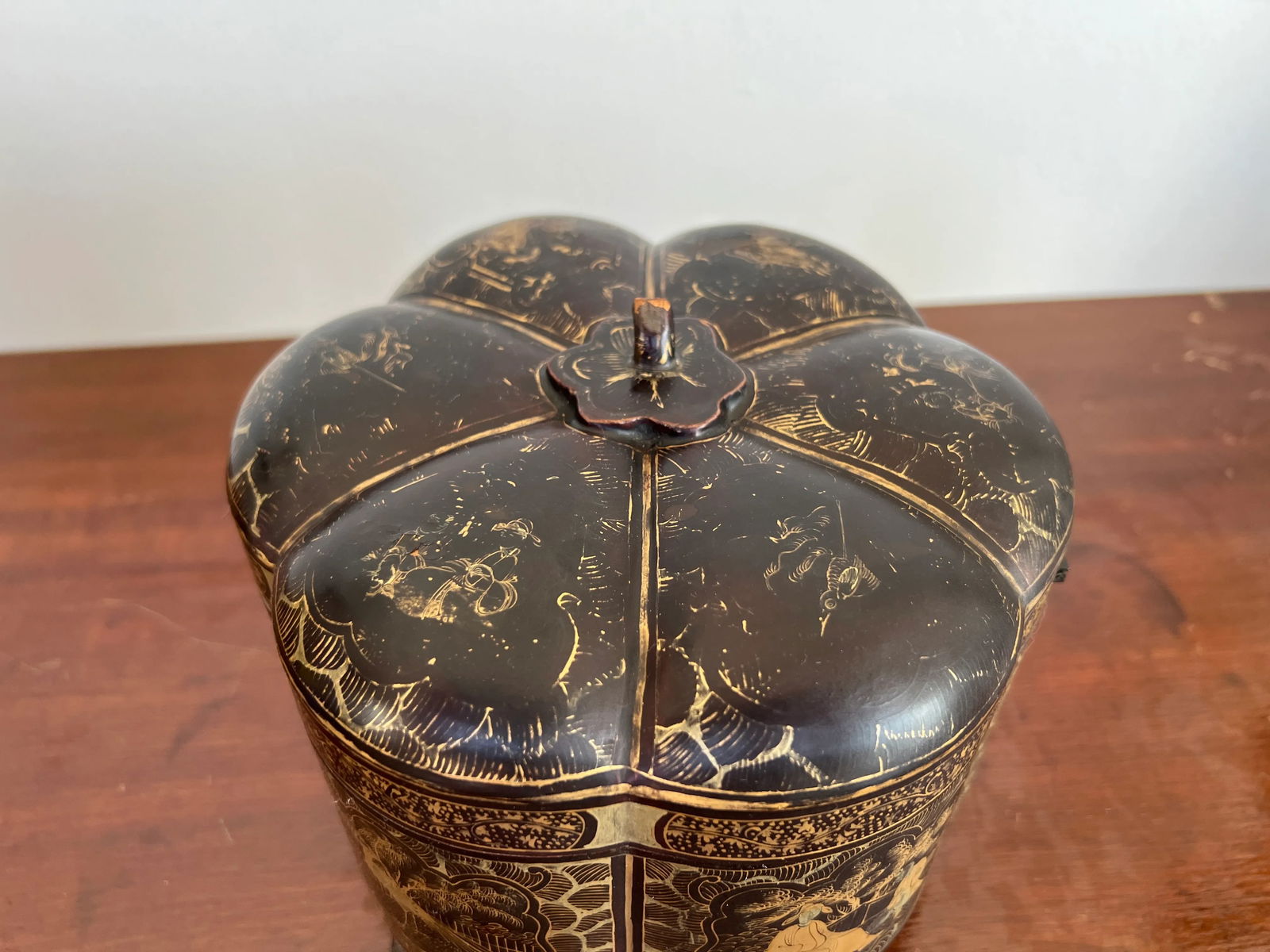 19th Century, Chinese Export Gilt Black Lacquer Melon Form Tea Caddy Box - 3