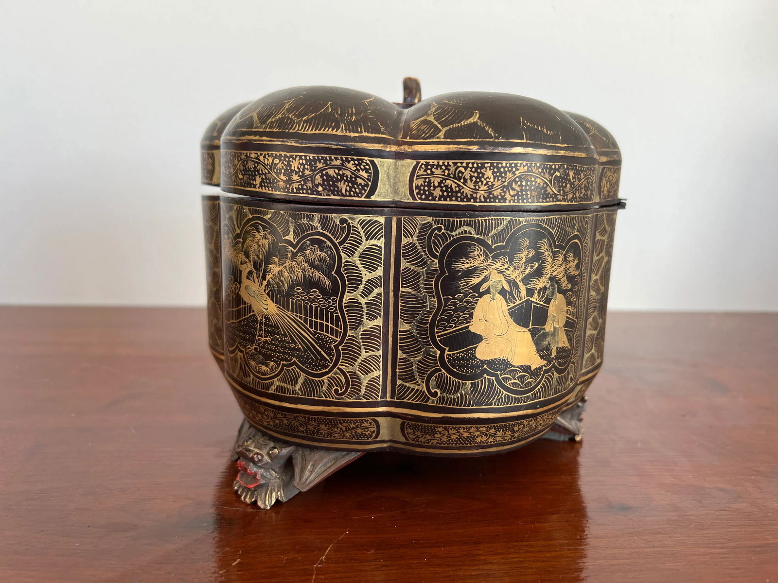 19th Century, Chinese Export Gilt Black Lacquer Melon Form Tea Caddy Box - 4