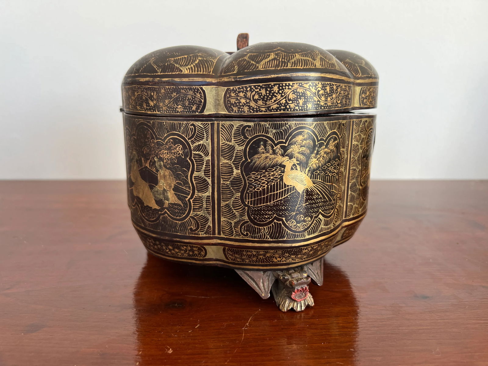 19th Century, Chinese Export Gilt Black Lacquer Melon Form Tea Caddy Box - 6
