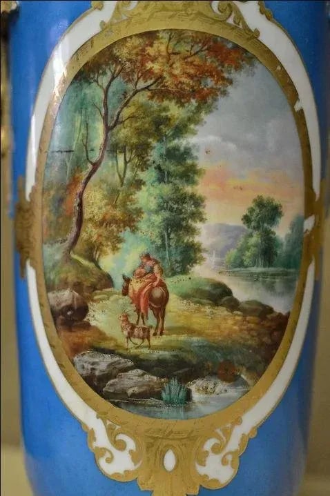 Large Paris Porcelain Hand Painted 3-Light Table Lamp - 5