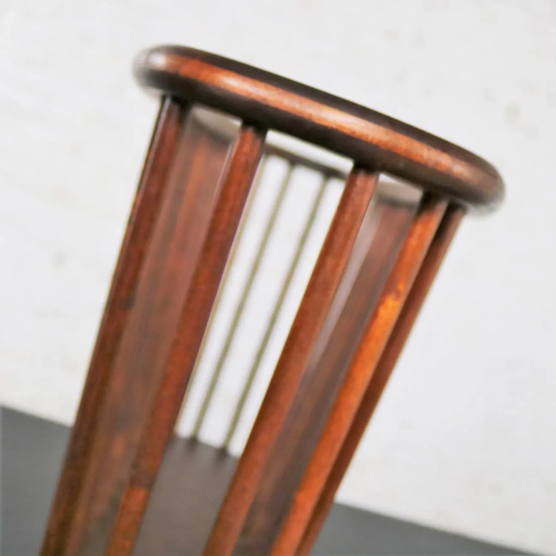 Larger Walnut Oval Magazine Rack Attributed to Arthur Umanoff for Washington Woodcraft - 12