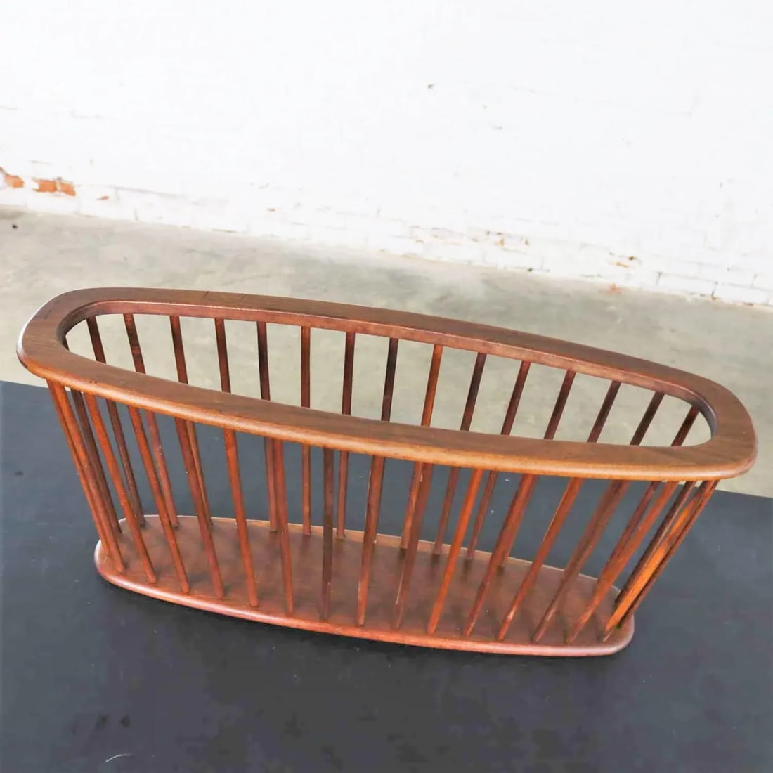 Larger Walnut Oval Magazine Rack Attributed to Arthur Umanoff for Washington Woodcraft - 5